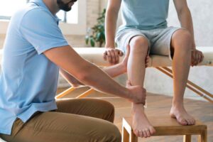 calf-strain-causes-symptoms-treatment-recovery